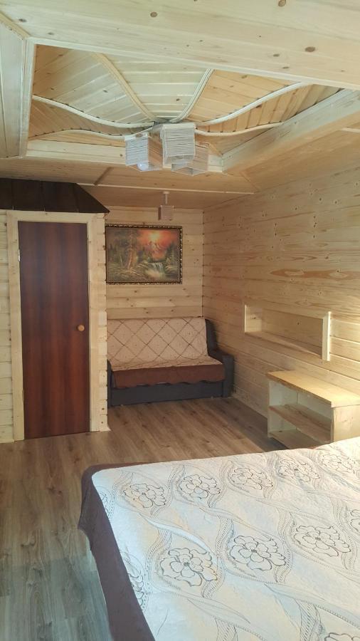Садиба Гуцулка Ксеня Yaremche Exterior foto